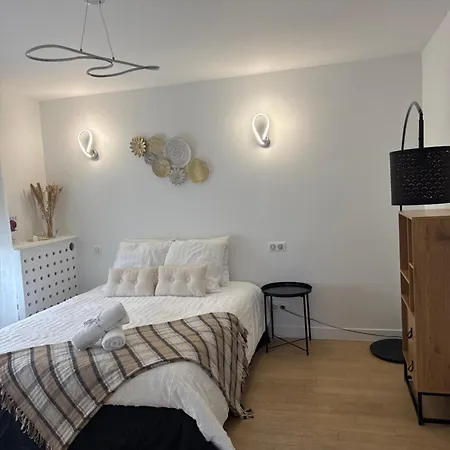 Apartment Pyramide Argenteuil